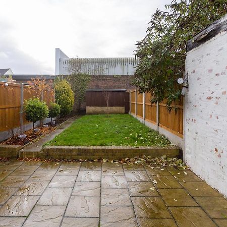 The White & Warm, Free Parking & Wifi, 8 Beds Villa Colchester Exterior foto