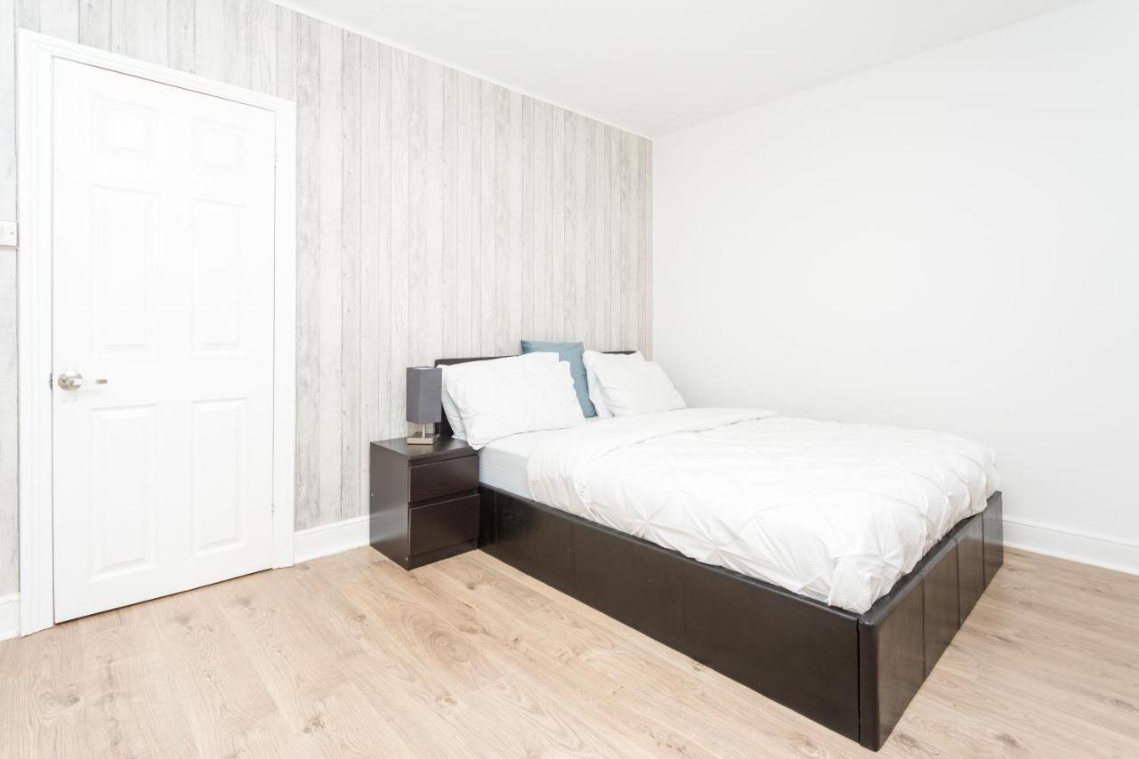 The White & Warm, Free Parking & Wifi, 8 Beds Villa Colchester Exterior foto